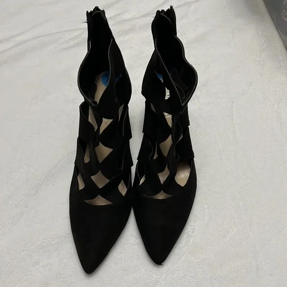 Nine West Black Pointed Toe Heels - Picture 2 of 5